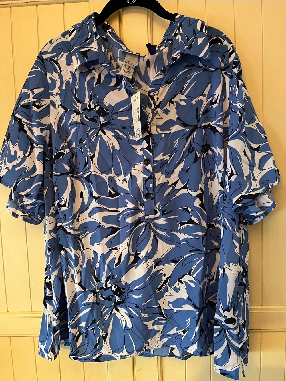 Women's Blue Floral Button-Front Blouse